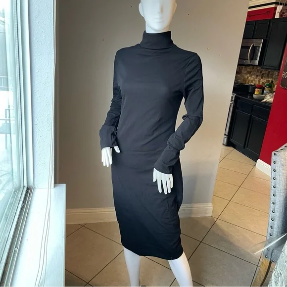 SHEIN BASICS Black Cotton High Neck Solid Bodycon Dress
Size XL for size 12-14 - Picture 14 of 14